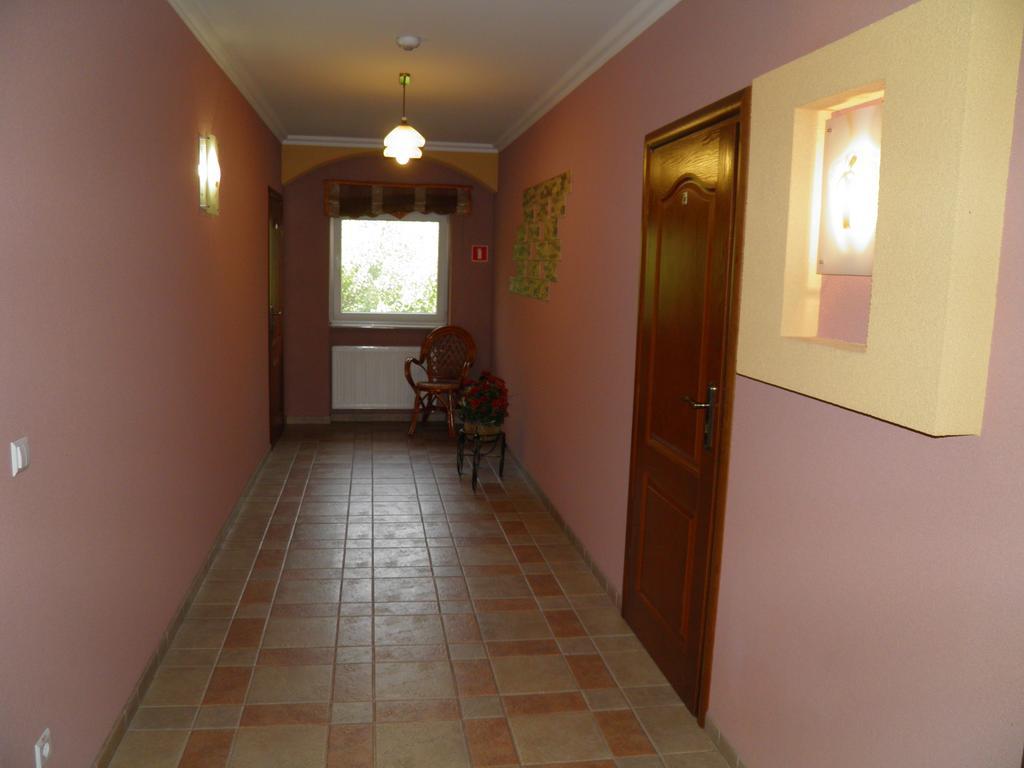 Hotel Magnat Mukaczewo Zewnętrze zdjęcie