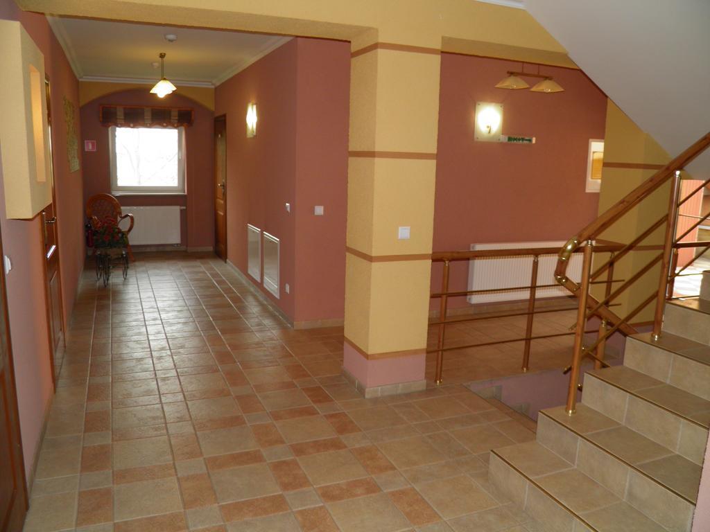 Hotel Magnat Mukaczewo Zewnętrze zdjęcie