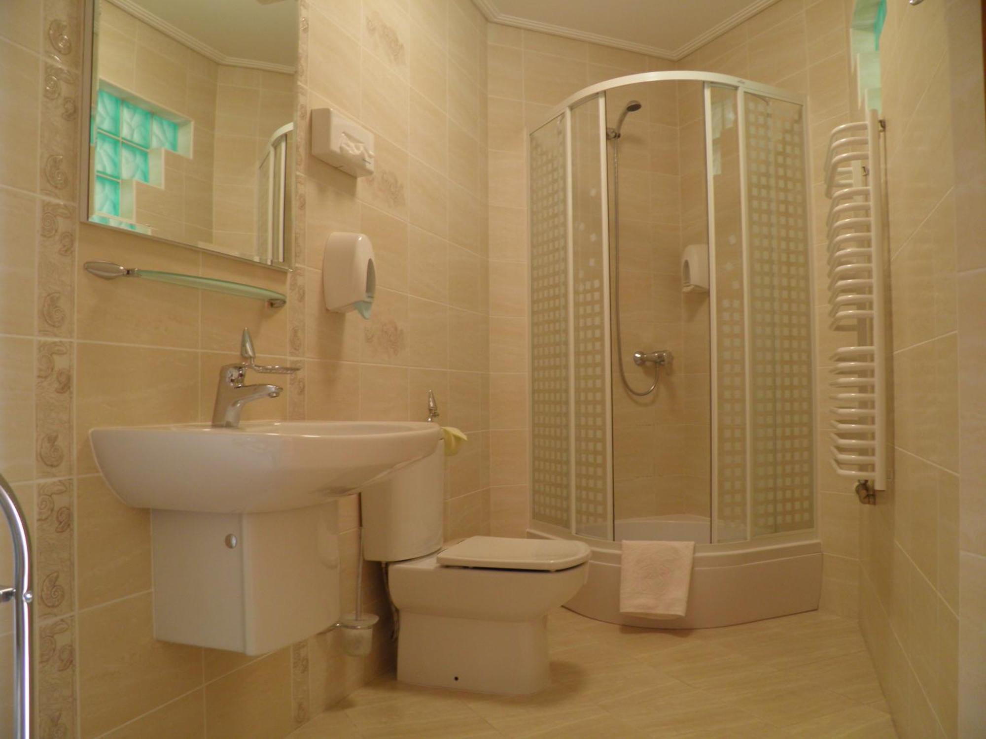 Hotel Magnat Mukaczewo Zewnętrze zdjęcie
