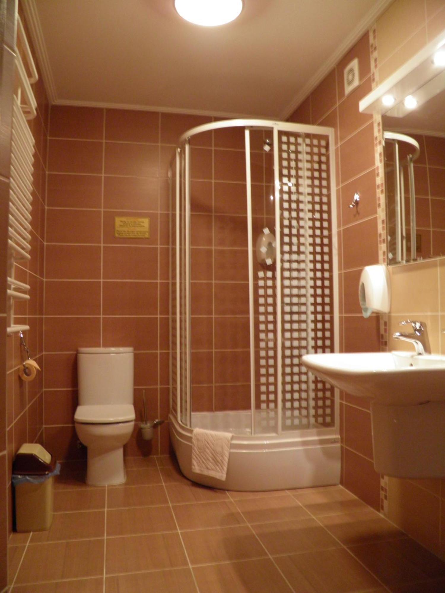 Hotel Magnat Mukaczewo Zewnętrze zdjęcie